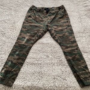 H&M Men's Green Camouflage Cargo Pants